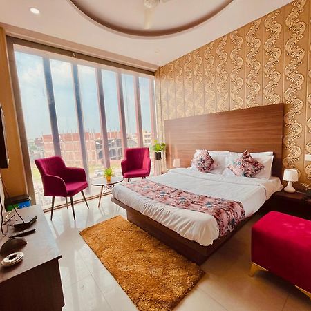Chandīgarh Hotel Pearl Grand, Zirakpur - Top Rated & Most Awarded Property In Tricity מראה חיצוני תמונה