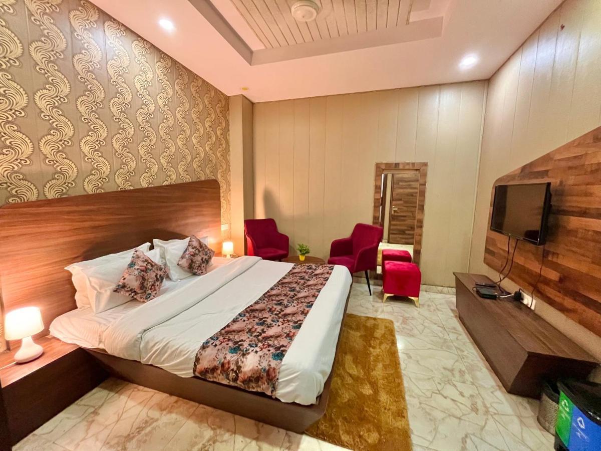 Chandīgarh Hotel Pearl Grand, Zirakpur - Top Rated & Most Awarded Property In Tricity מראה חיצוני תמונה